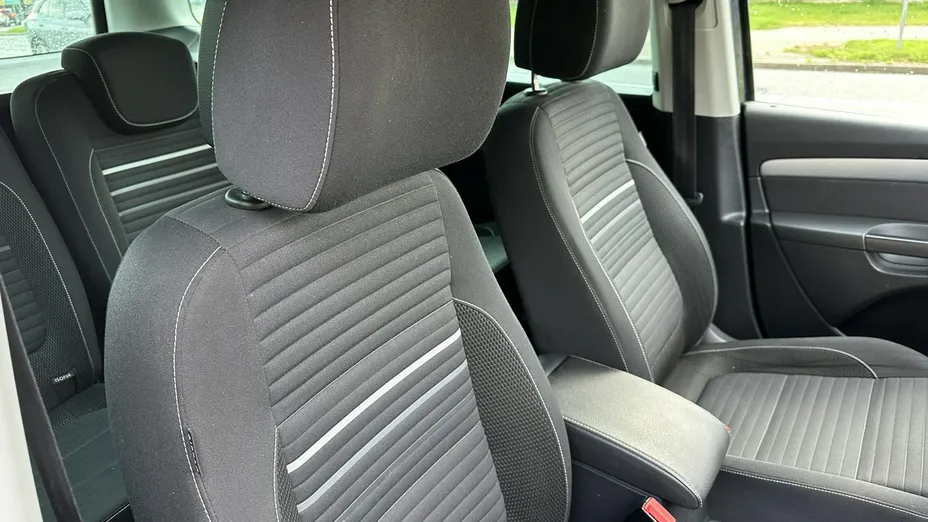 VOLKSWAGEN Sharan -