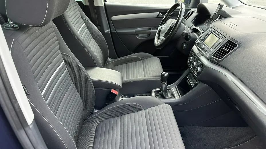 VOLKSWAGEN Sharan -