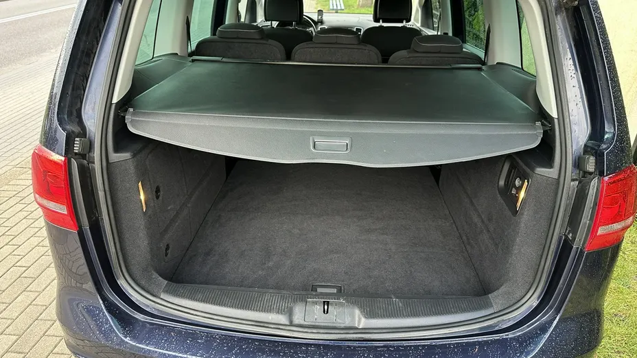 VOLKSWAGEN Sharan -