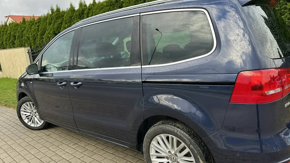 VOLKSWAGEN Sharan -