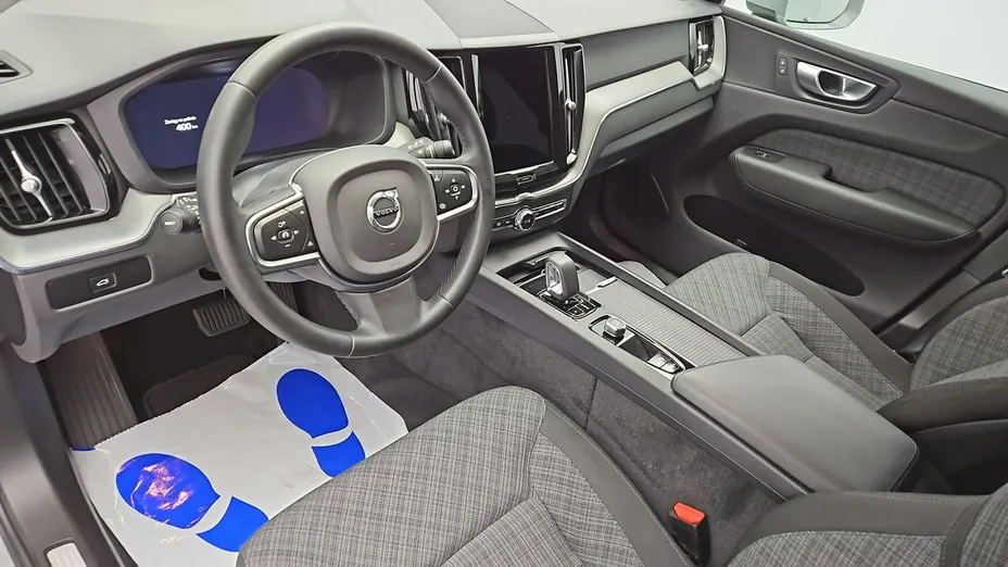 VOLVO XC60 -