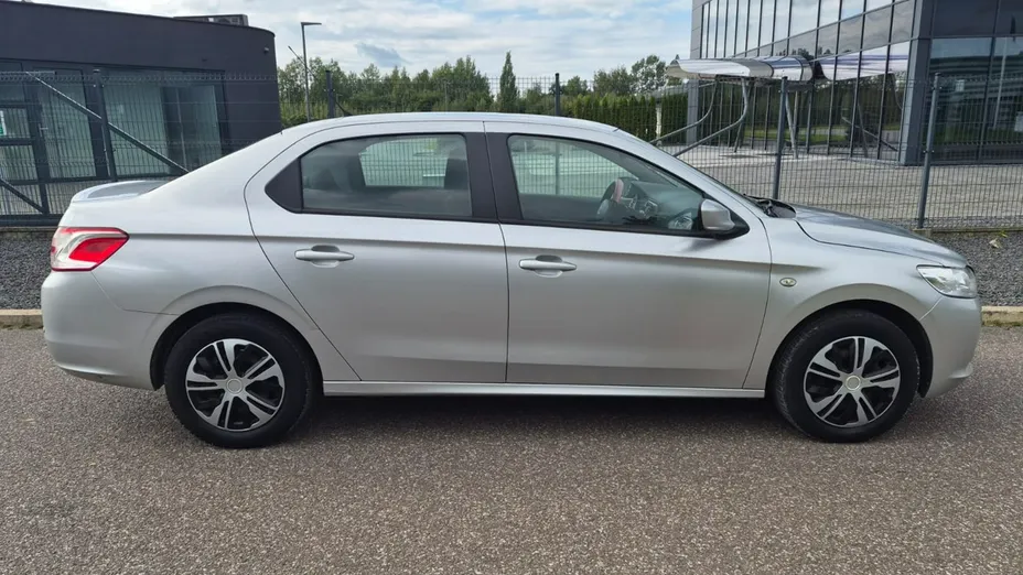 PEUGEOT 301 -