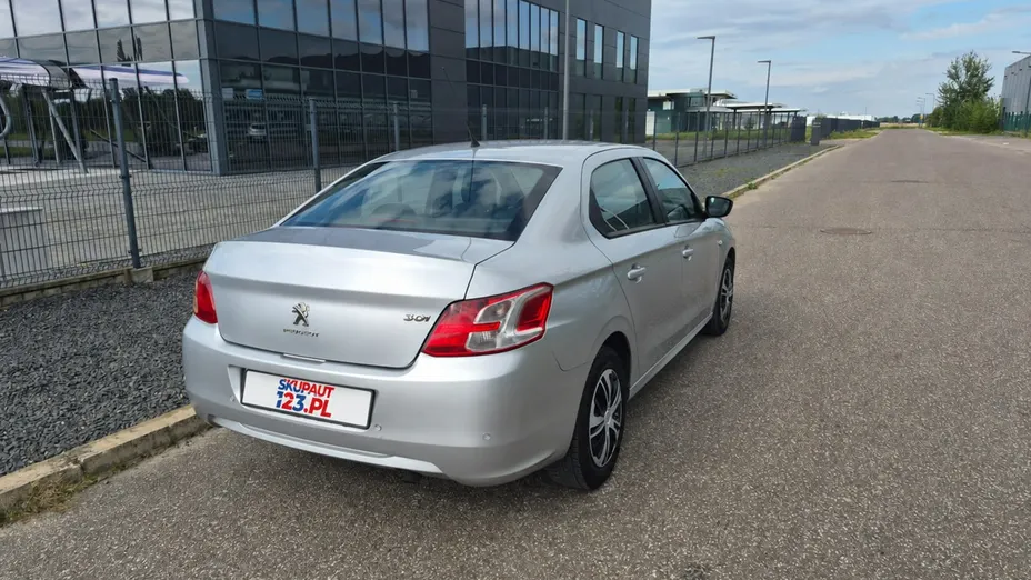 PEUGEOT 301 -