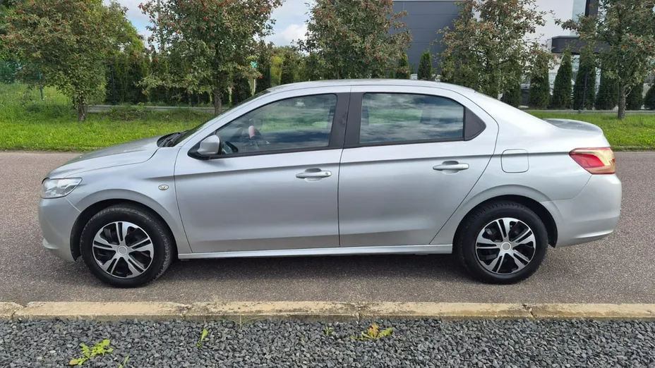 PEUGEOT 301 -