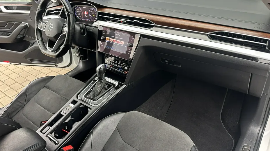 VOLKSWAGEN Arteon -