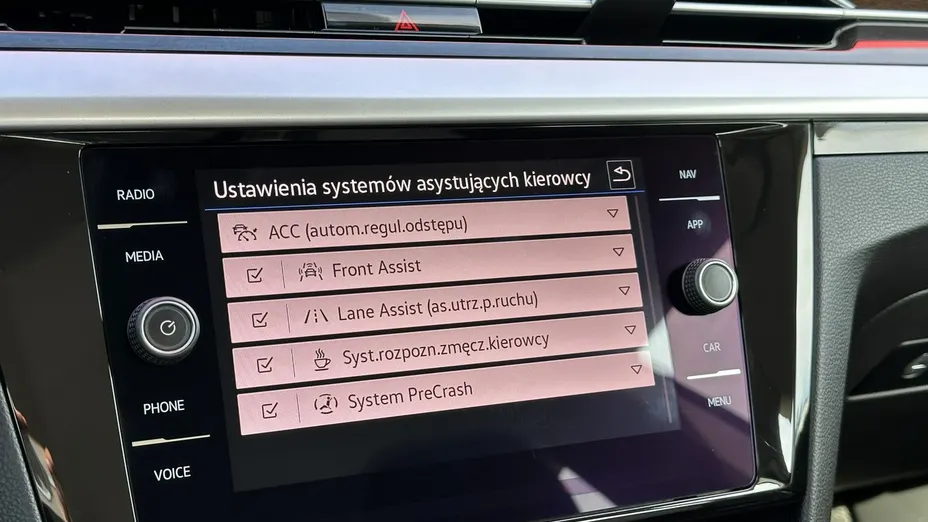 VOLKSWAGEN Arteon -