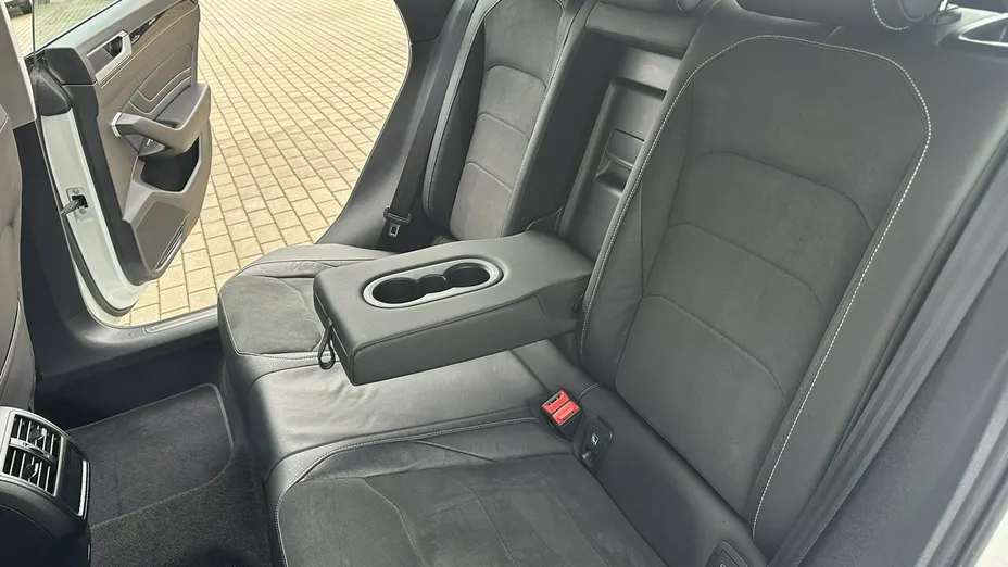 VOLKSWAGEN Arteon -