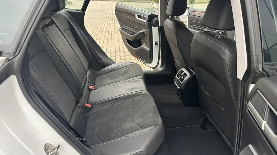 VOLKSWAGEN Arteon -
