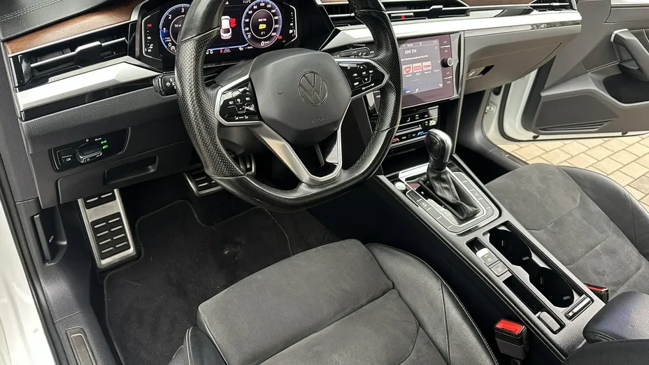 VOLKSWAGEN Arteon -