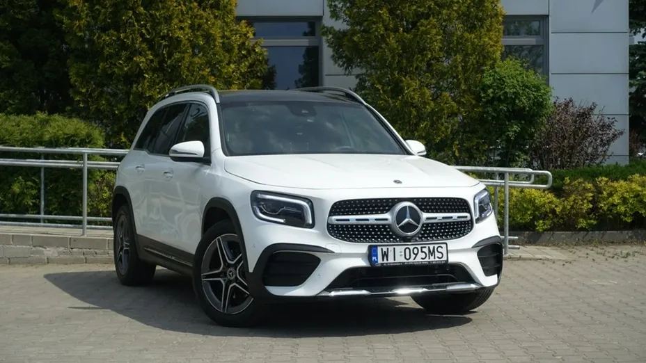 MERCEDES-BENZ GLB -