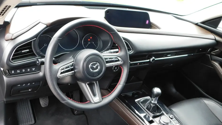 MAZDA CX-30 -