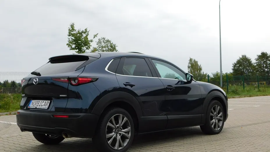 MAZDA CX-30 -