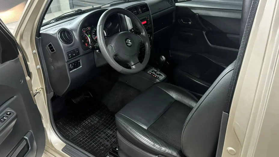SUZUKI Jimny -