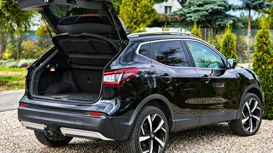 NISSAN Qashqai -