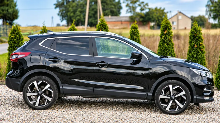 NISSAN Qashqai -