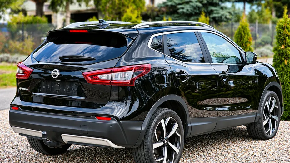 NISSAN Qashqai -