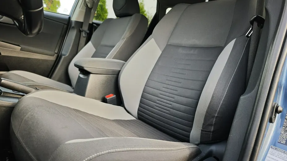 TOYOTA Auris -
