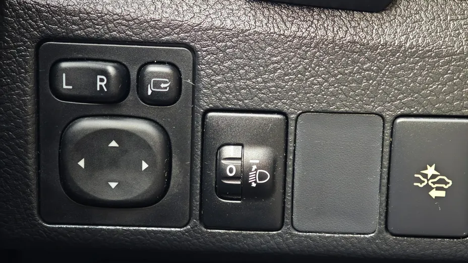TOYOTA Auris -