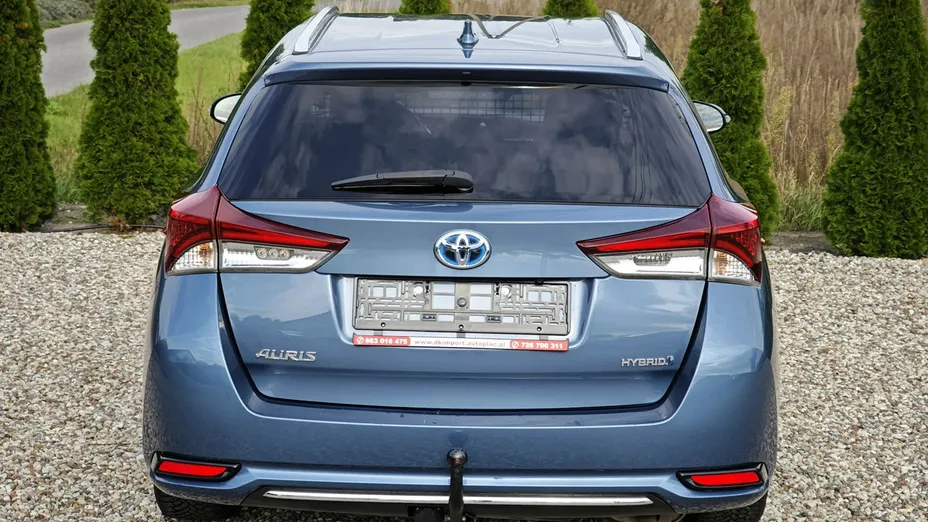 TOYOTA Auris -