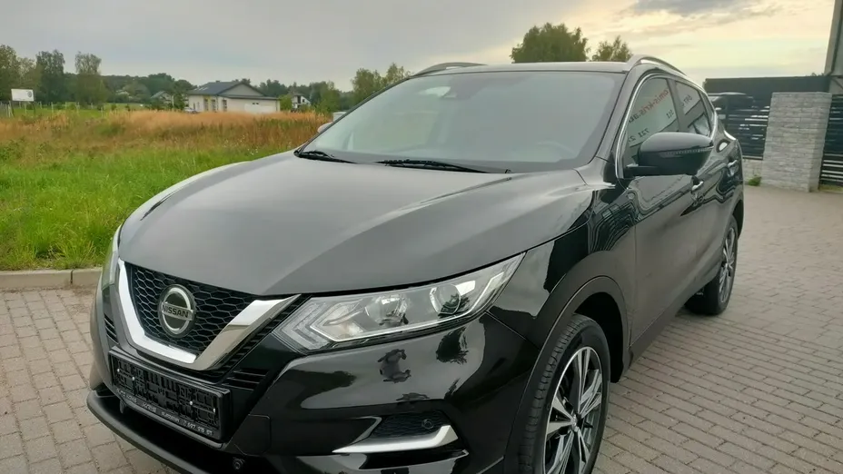 NISSAN Qashqai -