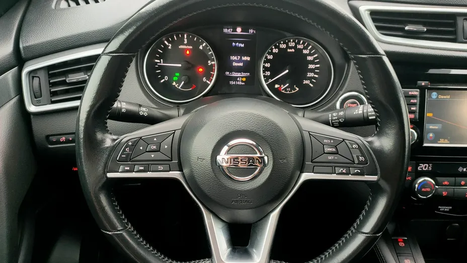 NISSAN Qashqai -