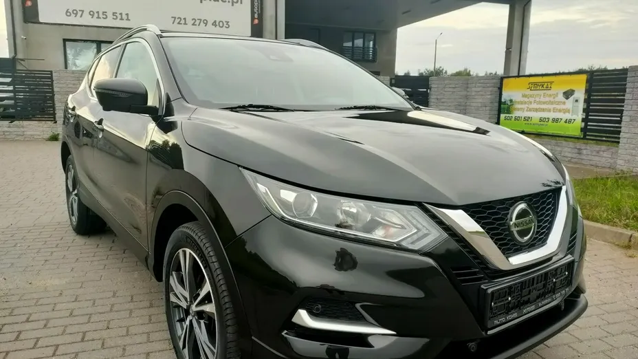 NISSAN Qashqai -
