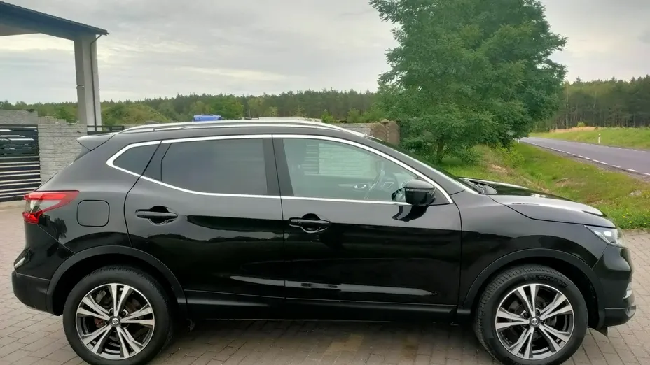 NISSAN Qashqai -