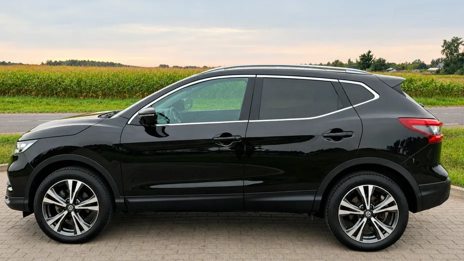 NISSAN Qashqai -