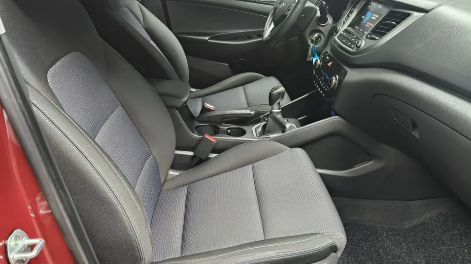 HYUNDAI Tucson -