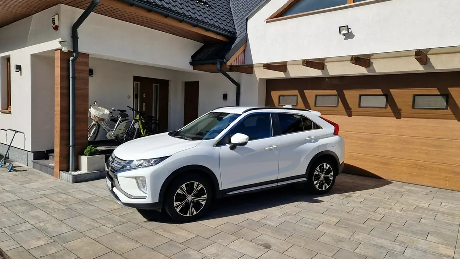 MITSUBISHI Eclipse Cross -