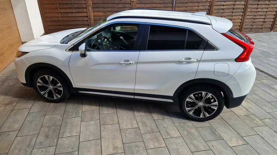 MITSUBISHI Eclipse Cross -