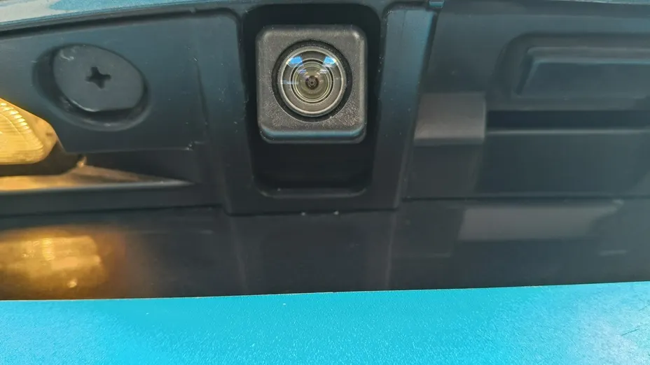 MAZDA 3 -