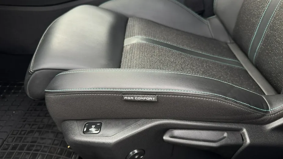 PEUGEOT 308 -