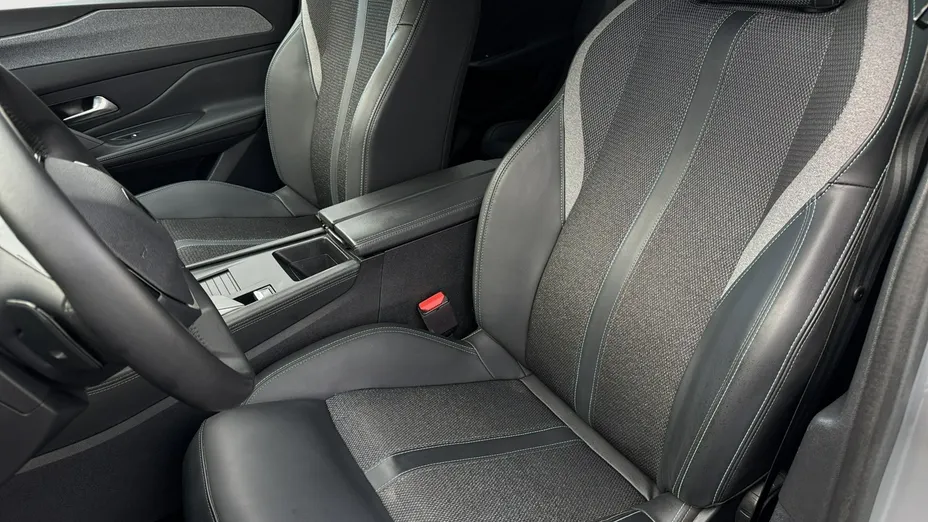 PEUGEOT 308 -