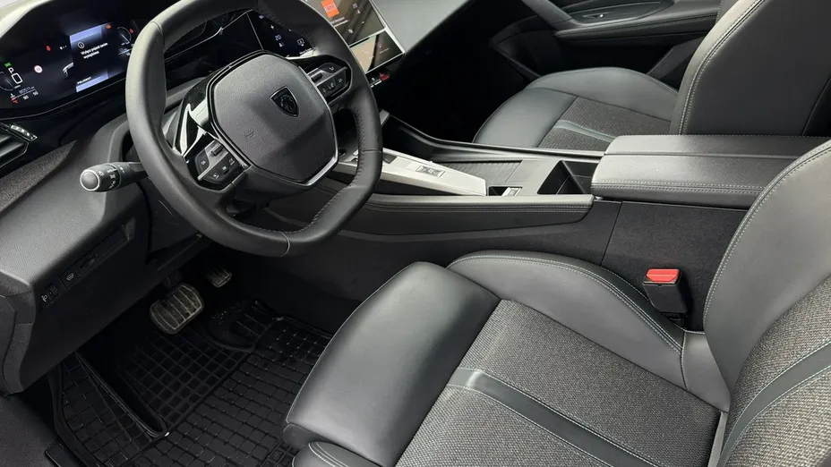 PEUGEOT 308 -