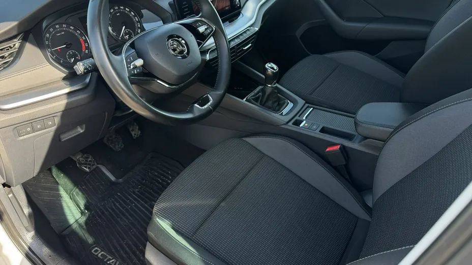 SKODA Octavia -
