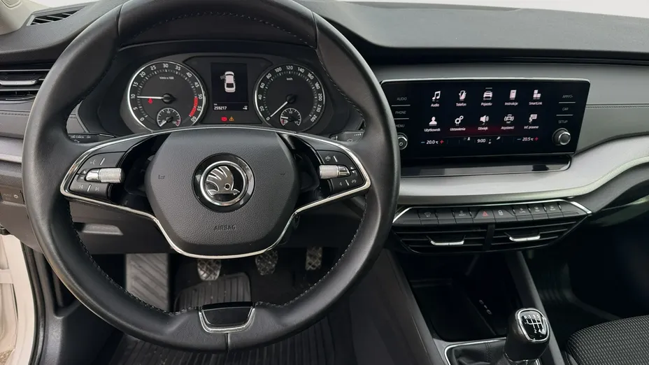 SKODA Octavia -