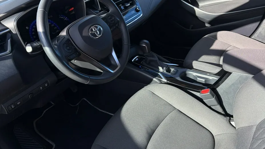 TOYOTA Corolla -