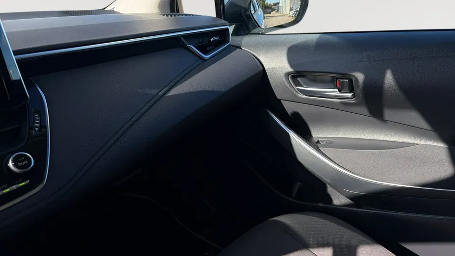 TOYOTA Corolla -