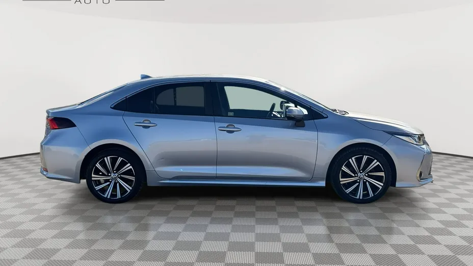 TOYOTA Corolla -
