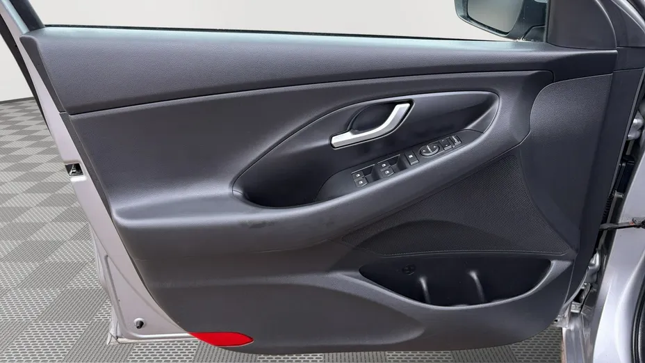 HYUNDAI i30 -