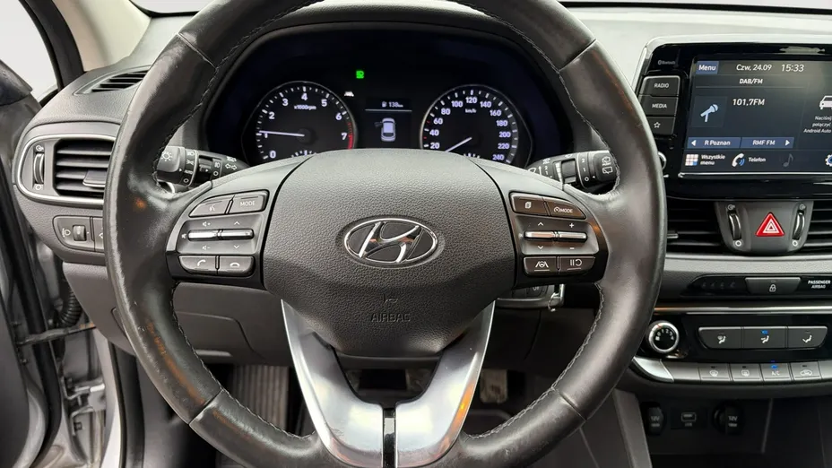 HYUNDAI i30 -