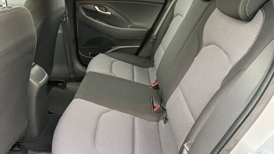 HYUNDAI i30 -