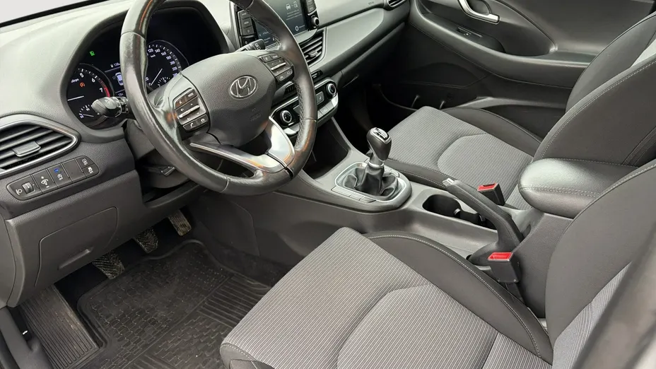 HYUNDAI i30 -