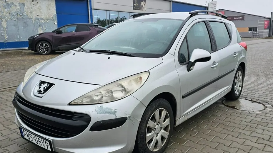 PEUGEOT 207 -