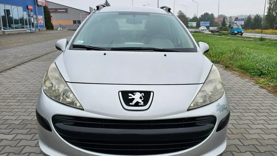 PEUGEOT 207 -