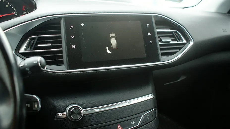 PEUGEOT 308 -