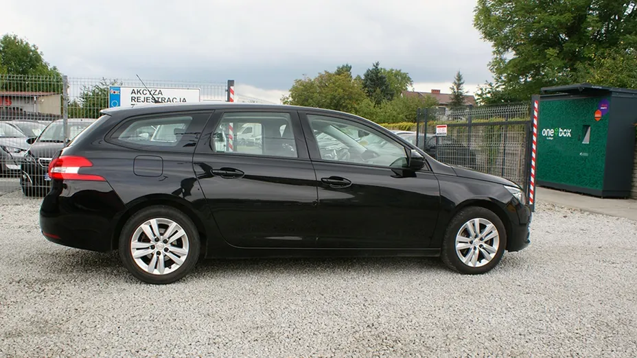 PEUGEOT 308 -
