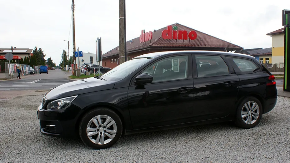 PEUGEOT 308 -