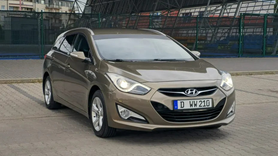 HYUNDAI i40 -